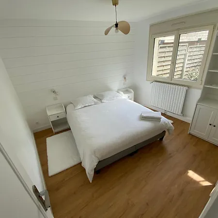 Aux Premieres Loges - De Charme Proche Du Circuit Арнаж