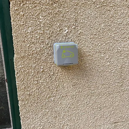 Aux Premieres Loges - De Charme Proche Du Circuit Арнаж