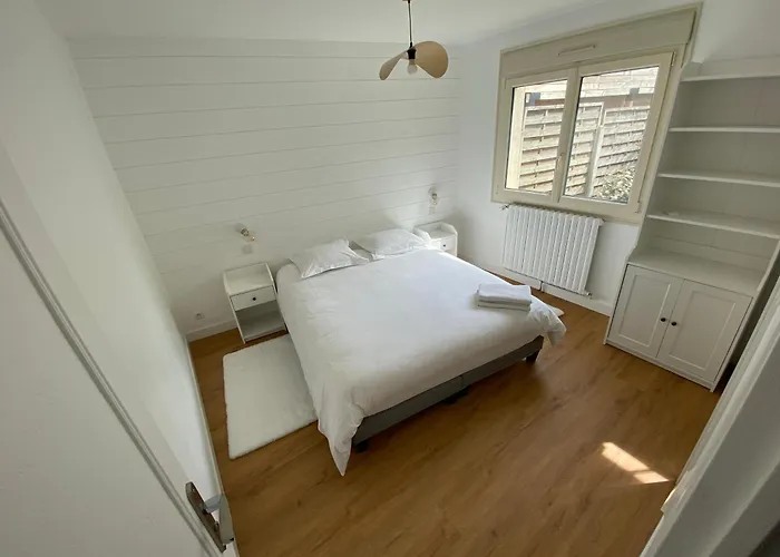 Aux Premieres Loges - De Charme Proche Du Circuit Arnage